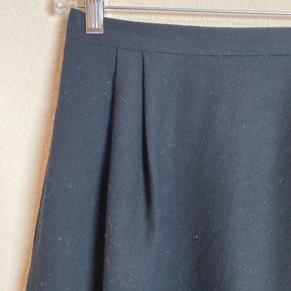 Vintage Black Wool A-Line Classic 1970’s Skirt Knee Length Size 4